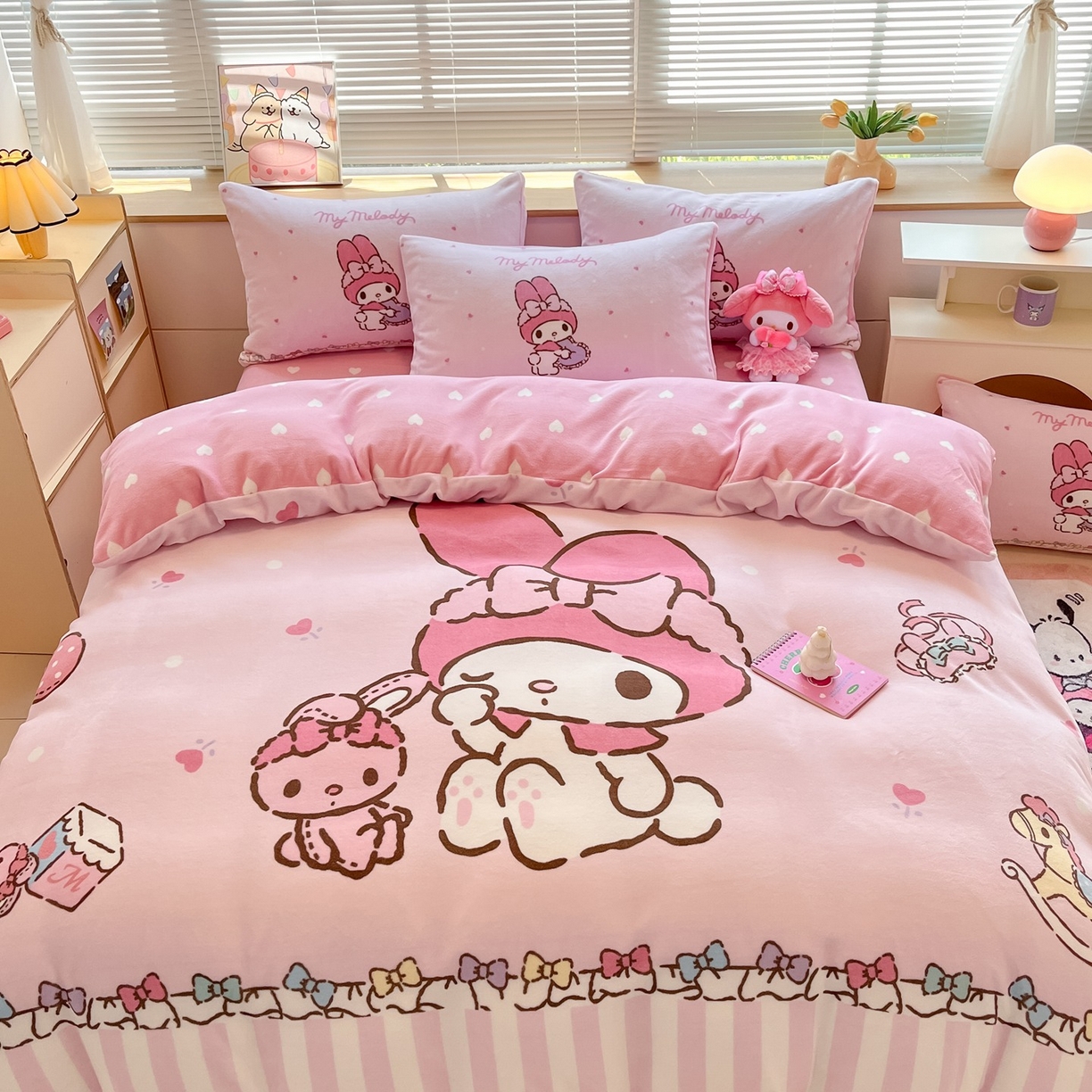 91家纺网 家纺一手货源 找家纺 博雅 2025新款三丽鸥正版授权高克重大版牛奶绒四件套 牛奶绒大版-木马美乐蒂