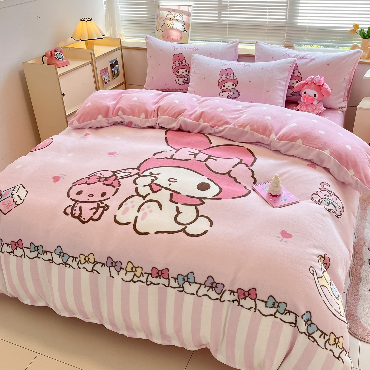 91家纺网 家纺一手货源 找家纺 博雅 2025新款三丽鸥正版授权高克重大版牛奶绒四件套 牛奶绒大版-木马美乐蒂