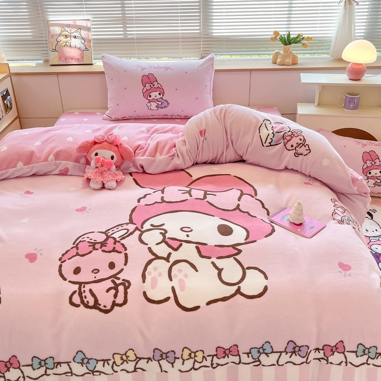 91家纺网 家纺一手货源 找家纺 博雅 2025新款三丽鸥正版授权高克重大版牛奶绒四件套 牛奶绒大版-木马美乐蒂