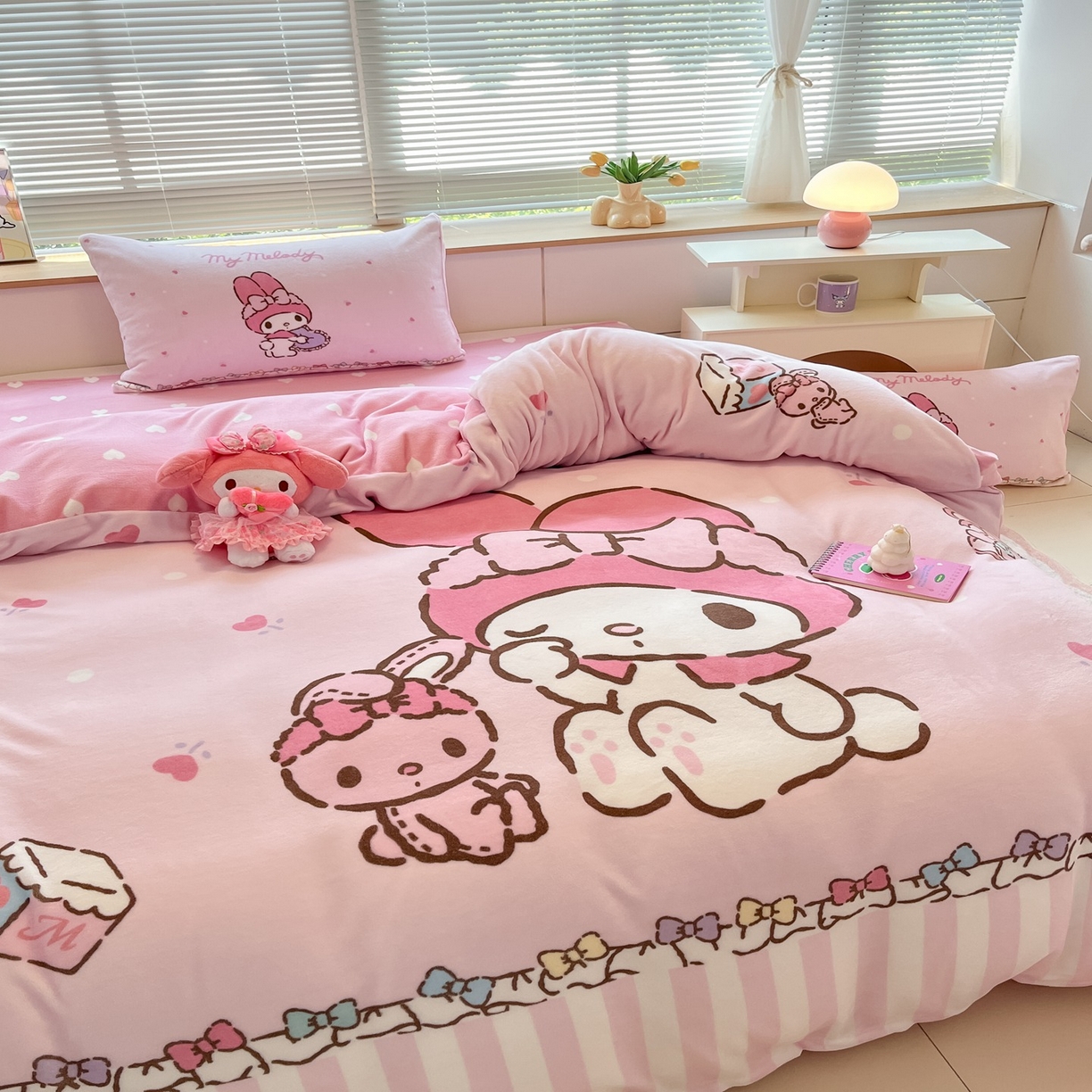 91家纺网 家纺一手货源 找家纺 博雅 2025新款三丽鸥正版授权高克重大版牛奶绒四件套 牛奶绒大版-木马美乐蒂