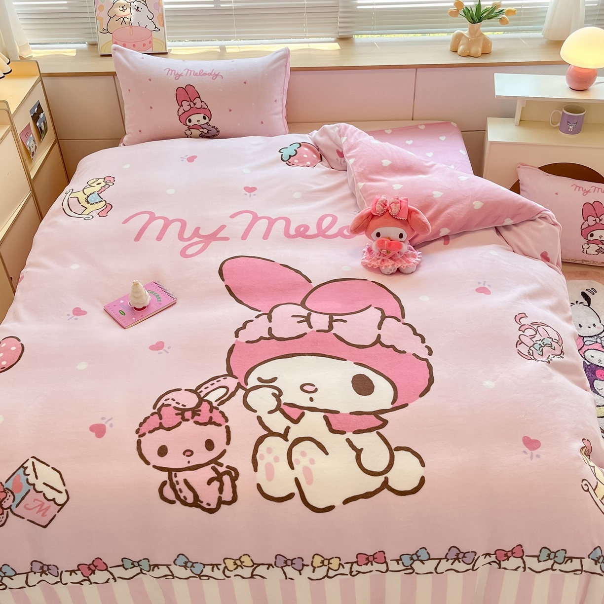 91家纺网 家纺一手货源 找家纺 博雅 2025新款三丽鸥正版授权高克重大版牛奶绒四件套 牛奶绒大版-木马美乐蒂