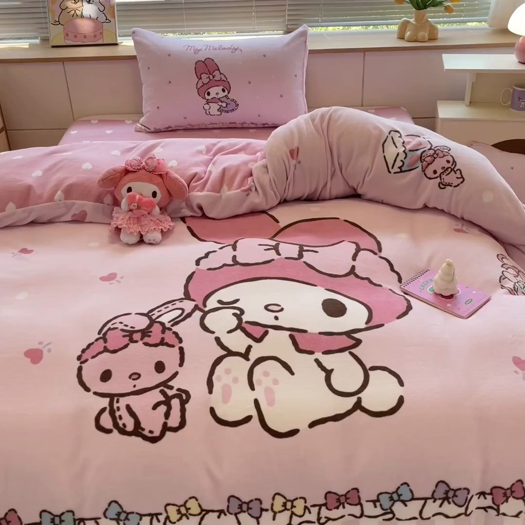 91家纺网 家纺一手货源 找家纺 博雅 2025新款三丽鸥正版授权高克重大版牛奶绒四件套 牛奶绒大版-木马美乐蒂