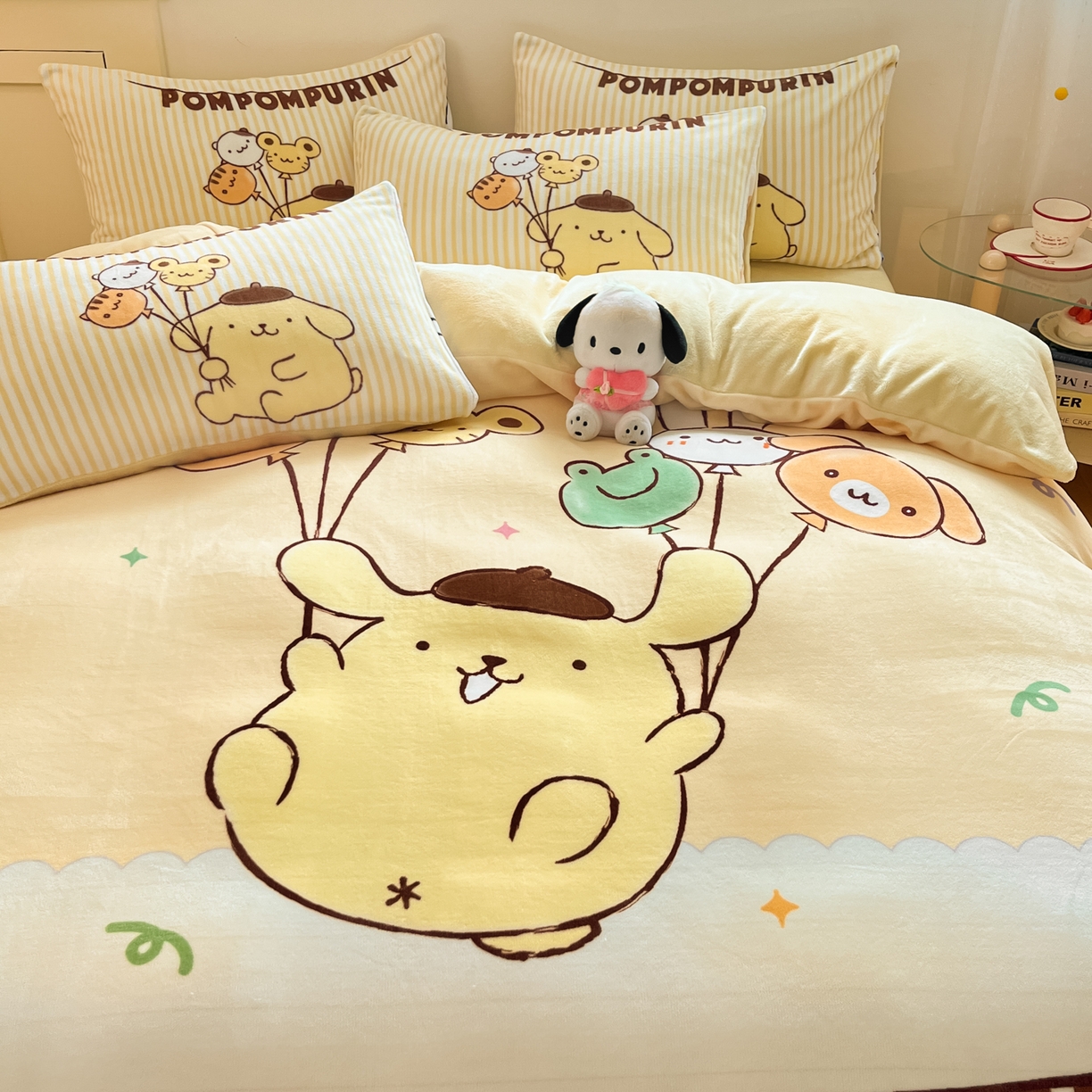 91家纺网 家纺一手货源 找家纺 博雅 2025新款三丽鸥正版授权高克重大版牛奶绒四件套 牛奶绒大版-气球布丁狗