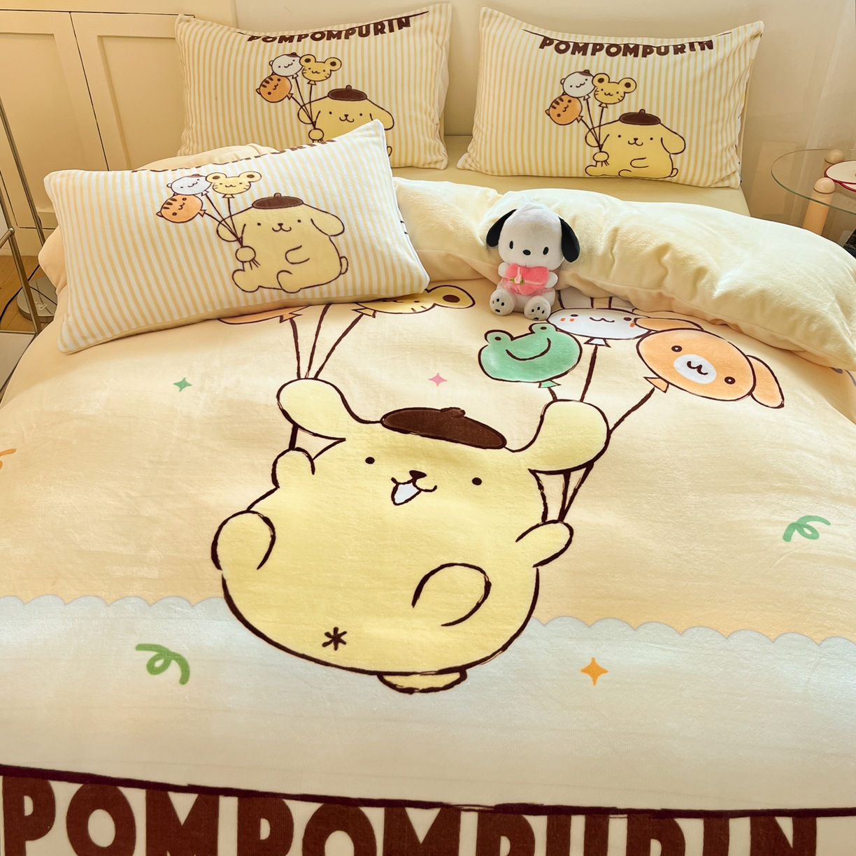 91家纺网 家纺一手货源 找家纺 博雅 2025新款三丽鸥正版授权高克重大版牛奶绒四件套 牛奶绒大版-气球布丁狗