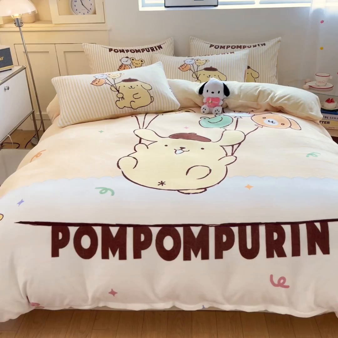 91家纺网 家纺一手货源 找家纺 博雅 2025新款三丽鸥正版授权高克重大版牛奶绒四件套 牛奶绒大版-气球布丁狗