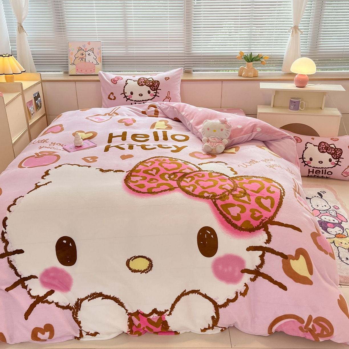 91家纺网 家纺一手货源 找家纺 博雅 2025新款三丽鸥正版授权高克重大版牛奶绒四件套 牛奶绒大版-甜酷KT