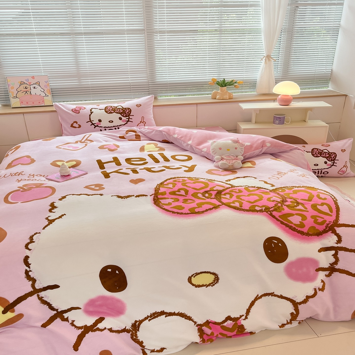 91家纺网 家纺一手货源 找家纺 博雅 2025新款三丽鸥正版授权高克重大版牛奶绒四件套 牛奶绒大版-甜酷KT