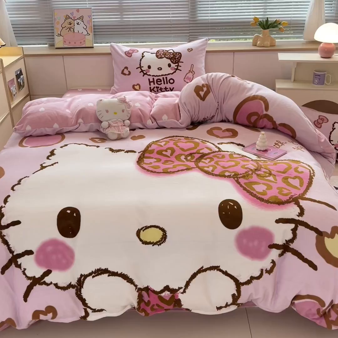 91家纺网 家纺一手货源 找家纺 博雅 2025新款三丽鸥正版授权高克重大版牛奶绒四件套 牛奶绒大版-甜酷KT