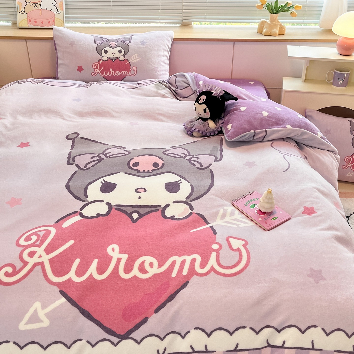 91家纺网 家纺一手货源 找家纺 博雅 2025新款三丽鸥正版授权高克重大版牛奶绒四件套 牛奶绒大版-甜心库洛米