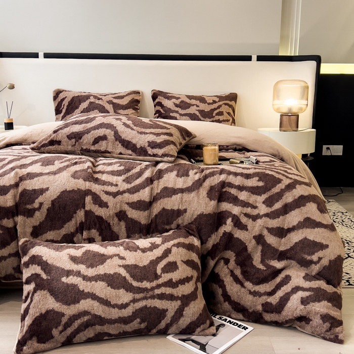 91家纺网 家纺一手货源 找家纺 倾慕家纺 2026新款高克重兔毛绒保暖四件套 岩纹