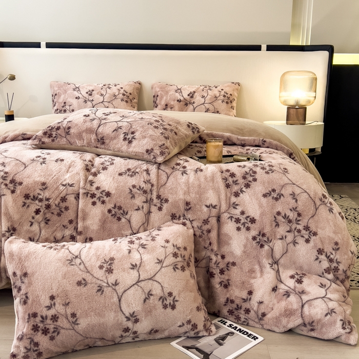 91家纺网 家纺一手货源 找家纺 倾慕家纺 2026新款高克重兔毛绒保暖四件套 浅芳