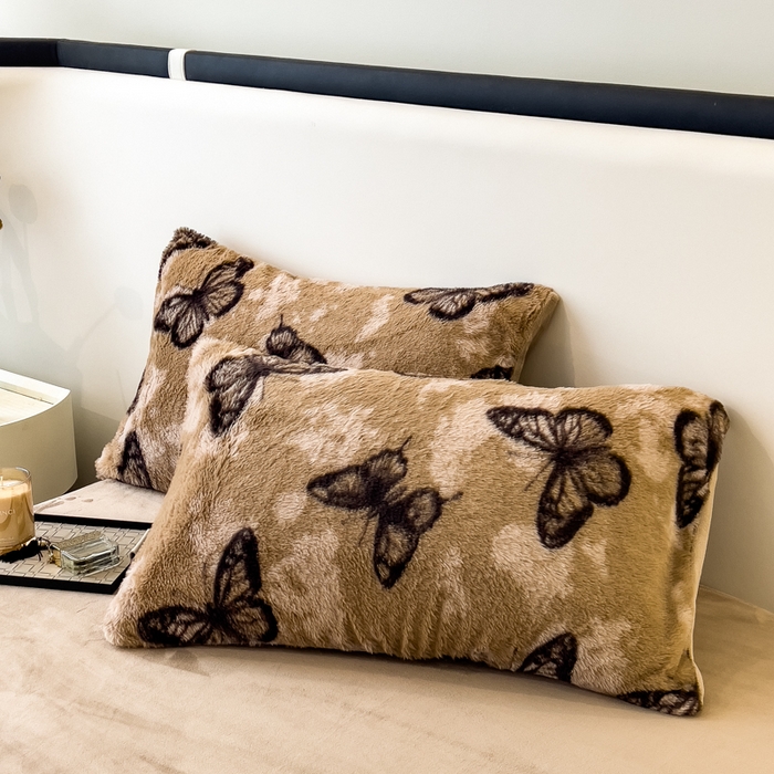 91家纺网 家纺一手货源 找家纺 倾慕家纺 2026新款高克重兔毛绒保暖四件套 蝴蝶纷飞