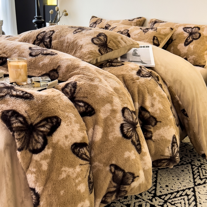 91家纺网 家纺一手货源 找家纺 倾慕家纺 2026新款高克重兔毛绒保暖四件套 蝴蝶纷飞