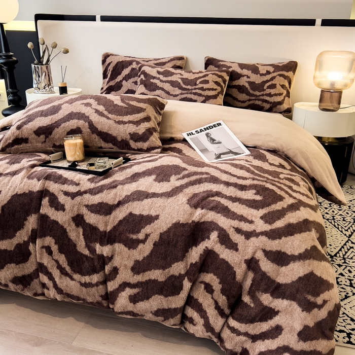 91家纺网 家纺一手货源 找家纺 倾慕家纺 2026新款高克重兔毛绒保暖四件套 岩纹