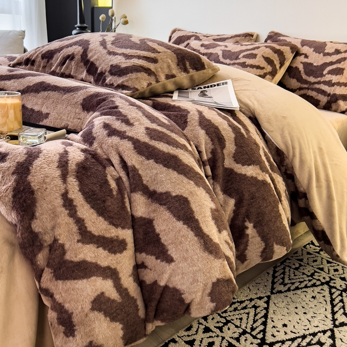 91家纺网 家纺一手货源 找家纺 倾慕家纺 2026新款高克重兔毛绒保暖四件套 岩纹