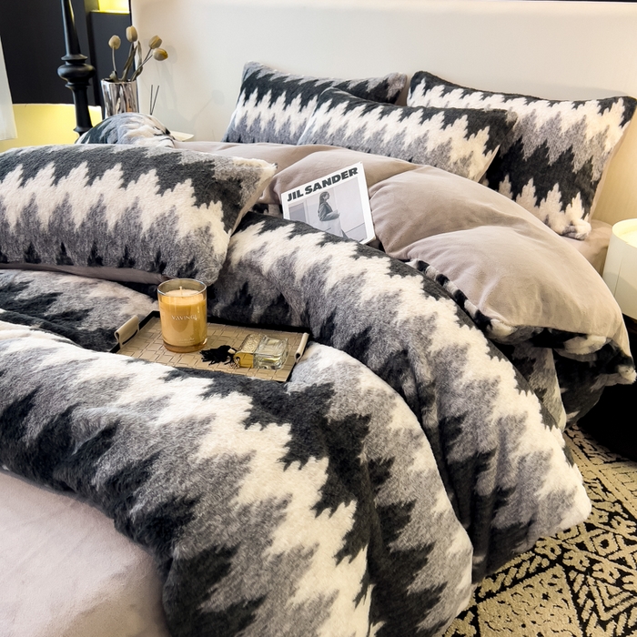 91家纺网 家纺一手货源 找家纺 倾慕家纺 2026新款高克重兔毛绒保暖四件套 泥点曲线灰