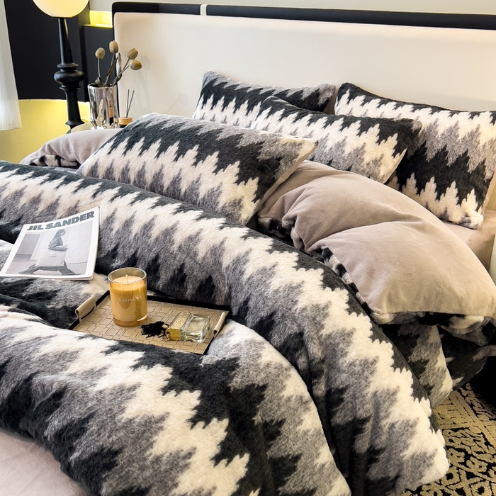 91家纺网 家纺一手货源 找家纺 倾慕家纺 2026新款高克重兔毛绒保暖四件套 泥点曲线灰