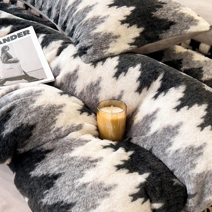 91家纺网 家纺一手货源 找家纺 倾慕家纺 2026新款高克重兔毛绒保暖四件套 泥点曲线灰