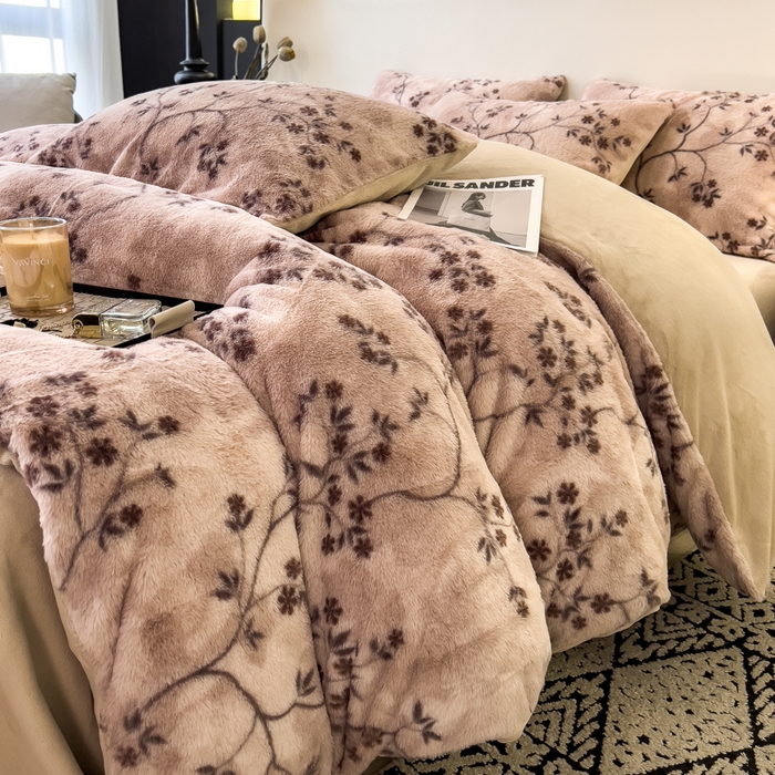 91家纺网 家纺一手货源 找家纺 倾慕家纺 2026新款高克重兔毛绒保暖单被套 浅芳