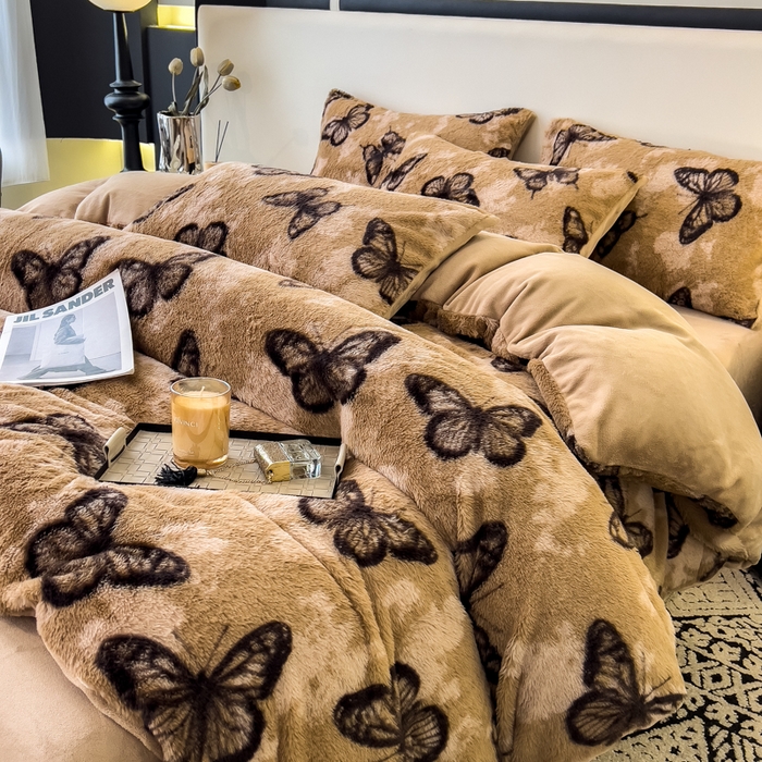 91家纺网 家纺一手货源 找家纺 倾慕家纺 2026新款高克重兔毛绒保暖单被套 蝴蝶纷飞