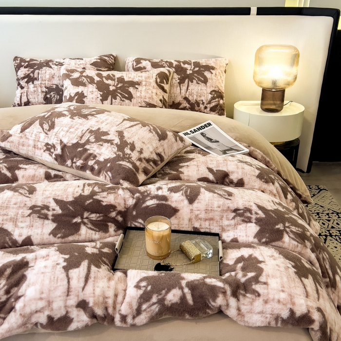 91家纺网 家纺一手货源 找家纺 倾慕家纺 2026新款高克重兔毛绒保暖单被套 花蔓咖