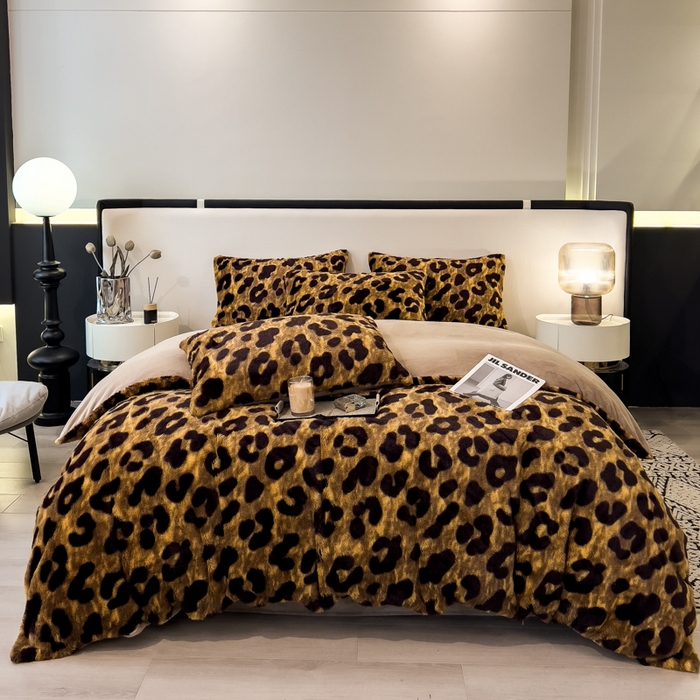 91家纺网 家纺一手货源 找家纺 倾慕家纺 2026新款高克重兔毛绒保暖单被套 金豹纹