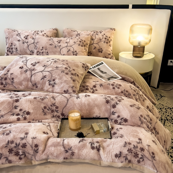 91家纺网 家纺一手货源 找家纺 倾慕家纺 2026新款高克重兔毛绒保暖四件套 浅芳