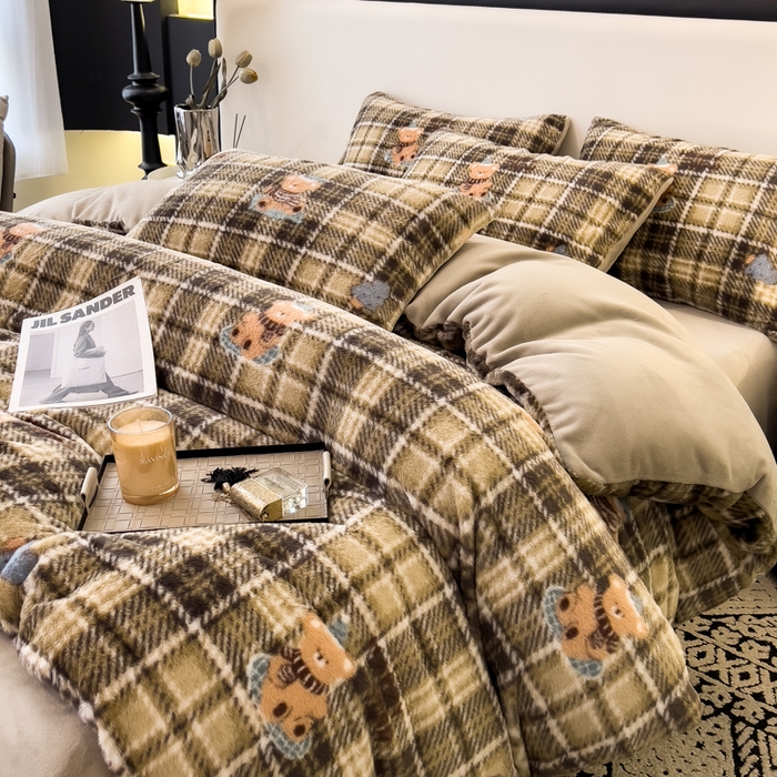 91家纺网 家纺一手货源 找家纺 倾慕家纺 2026新款高克重兔毛绒保暖四件套 线格熊黑灰