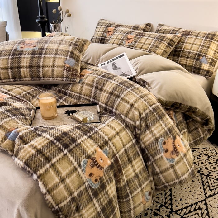 91家纺网 家纺一手货源 找家纺 倾慕家纺 2026新款高克重兔毛绒保暖四件套 线格熊黑灰