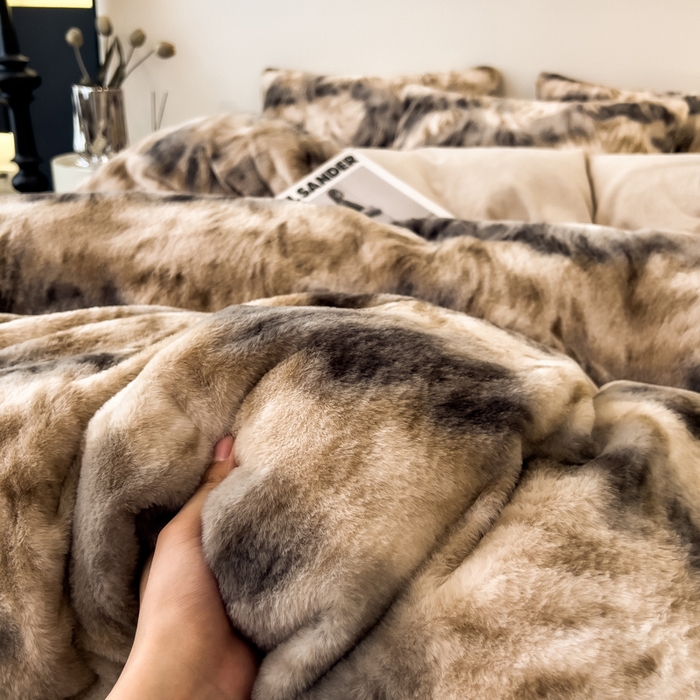 91家纺网 家纺一手货源 找家纺 倾慕家纺 2026新款高克重兔毛绒保暖四件套 绒韵