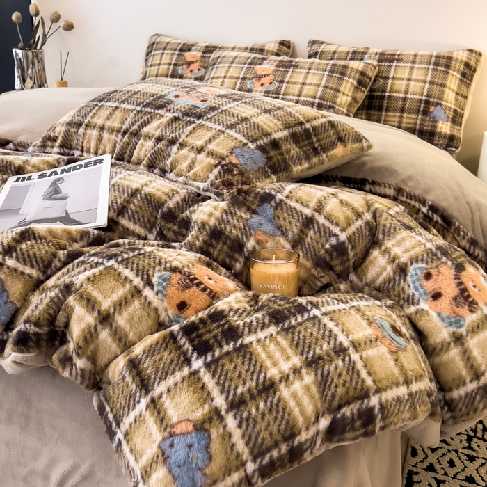 91家纺网 家纺一手货源 找家纺 倾慕家纺 2026新款高克重兔毛绒保暖四件套 线格熊黑灰