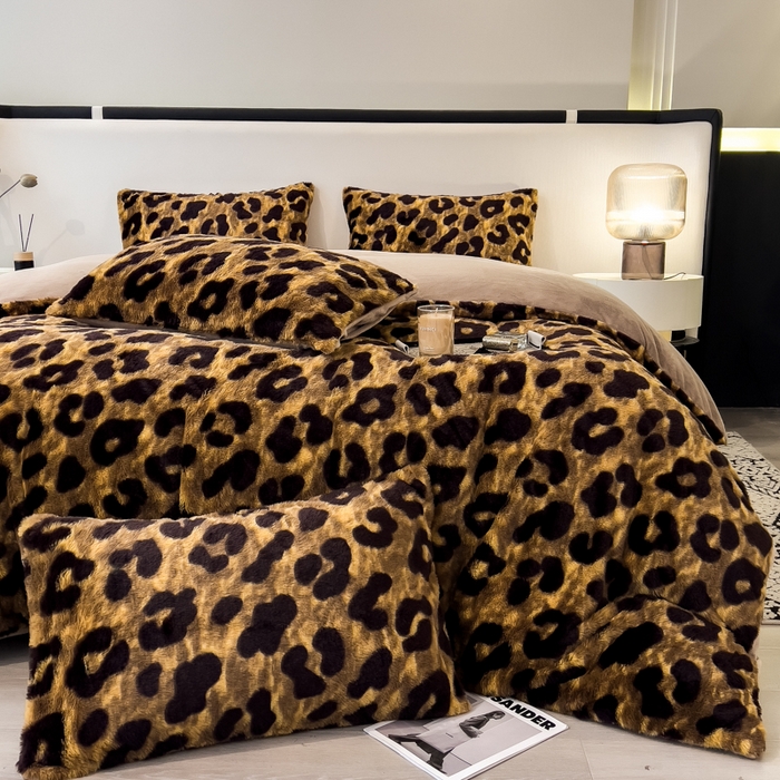 91家纺网 家纺一手货源 找家纺 倾慕家纺 2026新款高克重兔毛绒保暖四件套 金豹纹