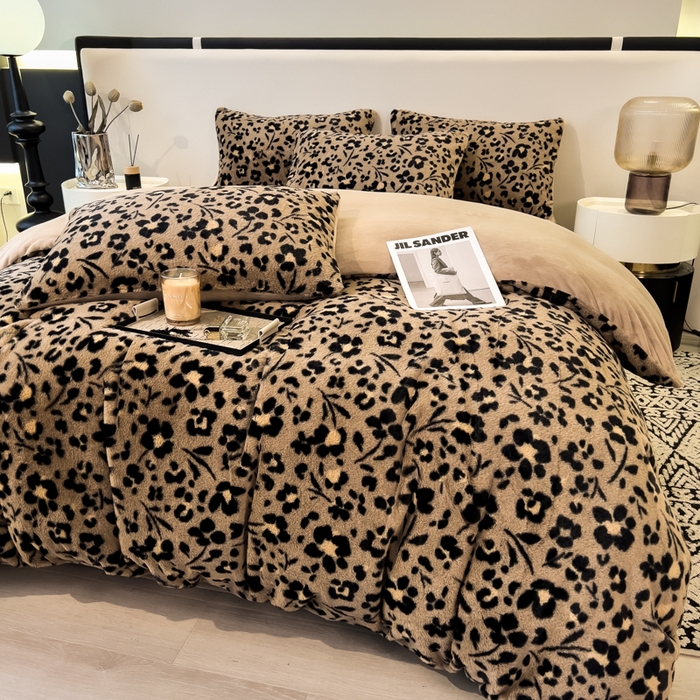 91家纺网 家纺一手货源 找家纺 倾慕家纺 2026新款高克重兔毛绒保暖单被套 花影咖