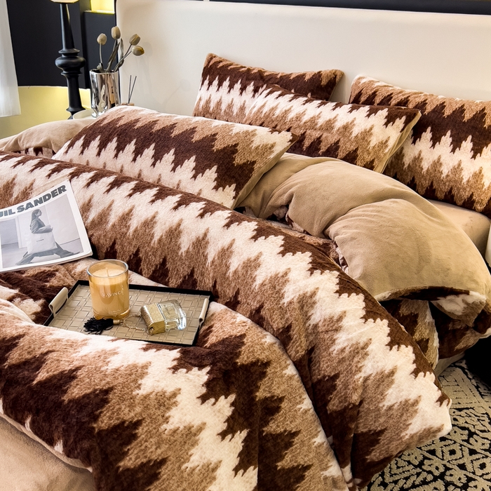 倾慕家纺 2026新款高克重兔毛绒保暖四件套 泥点曲线咖