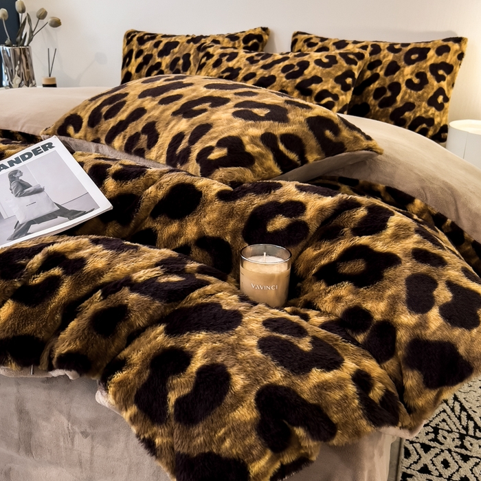 91家纺网 家纺一手货源 找家纺 倾慕家纺 2026新款高克重兔毛绒保暖四件套 金豹纹