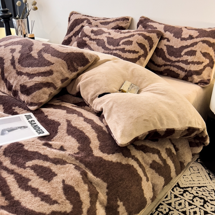 91家纺网 家纺一手货源 找家纺 倾慕家纺 2026新款高克重兔毛绒保暖单被套 岩纹