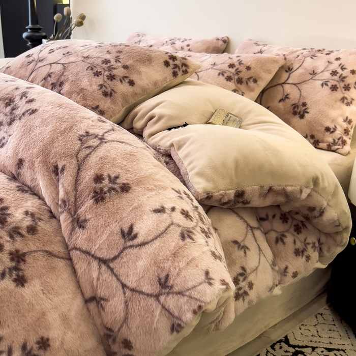 91家纺网 家纺一手货源 找家纺 倾慕家纺 2026新款高克重兔毛绒保暖四件套 浅芳