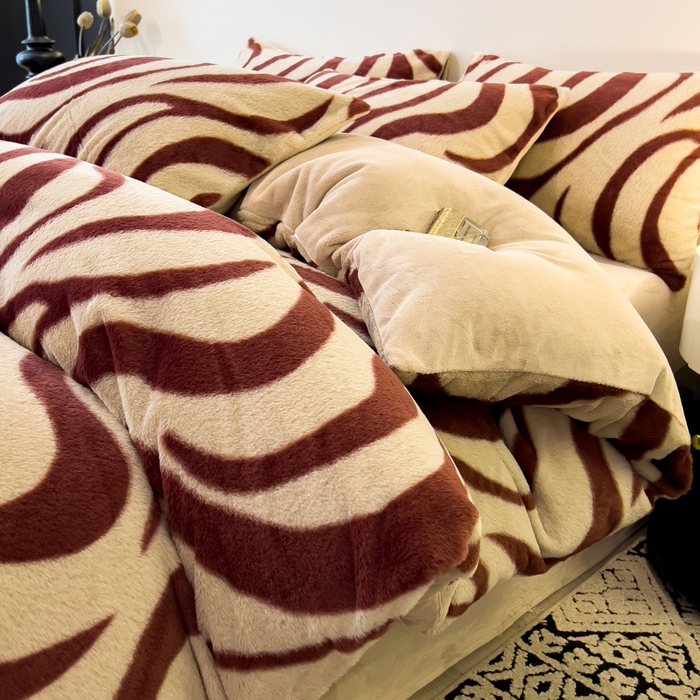 倾慕家纺 2026新款高克重兔毛绒保暖单被套 斑马纹红