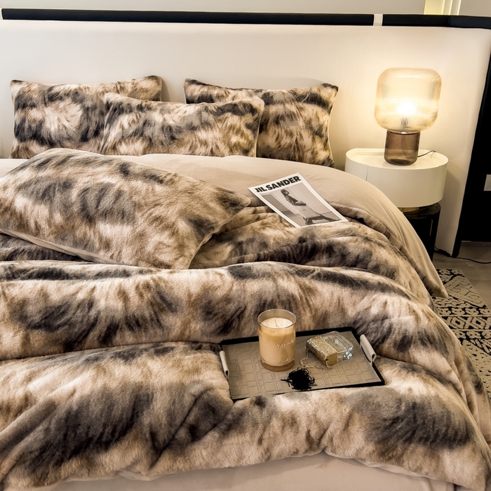 91家纺网 家纺一手货源 找家纺 倾慕家纺 2026新款高克重兔毛绒保暖单被套 绒韵