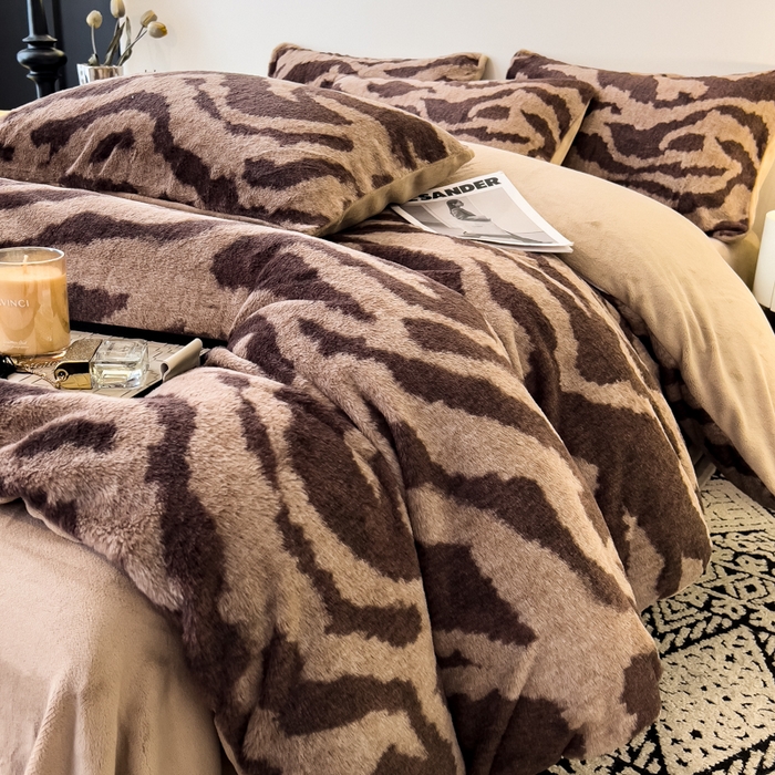 91家纺网 家纺一手货源 找家纺 倾慕家纺 2026新款高克重兔毛绒保暖四件套 岩纹