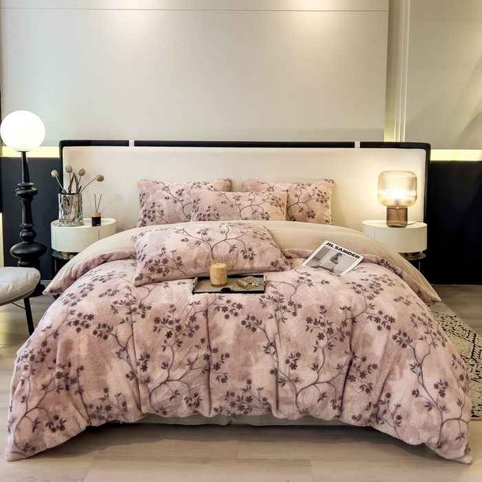 91家纺网 家纺一手货源 找家纺 倾慕家纺 2026新款高克重兔毛绒保暖单被套 浅芳