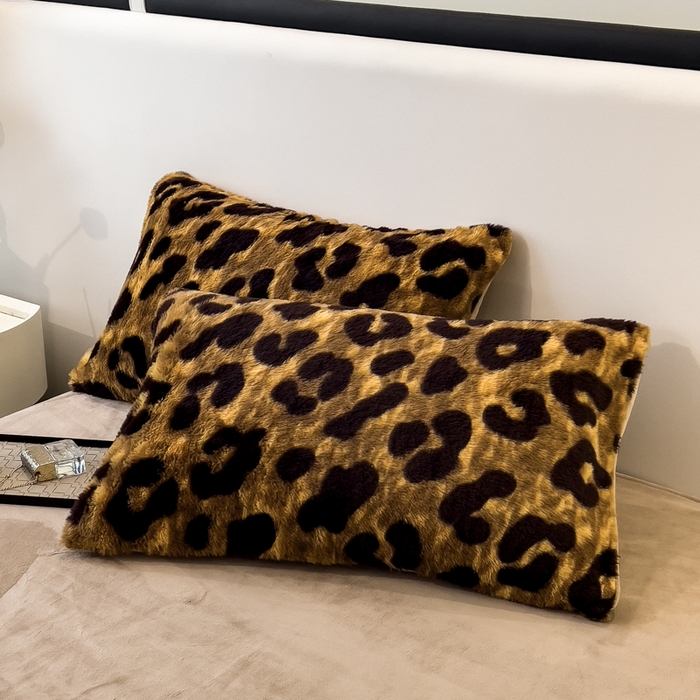 91家纺网 家纺一手货源 找家纺 倾慕家纺 2026新款高克重兔毛绒保暖单被套 金豹纹