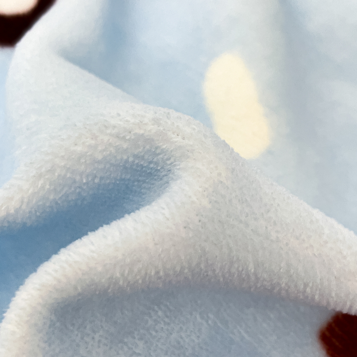 91家纺网 家纺一手货源 找家纺 博雅 2025新款三丽鸥正版授权高克重大版牛奶绒四件套 牛奶绒大版-小彩带布丁狗