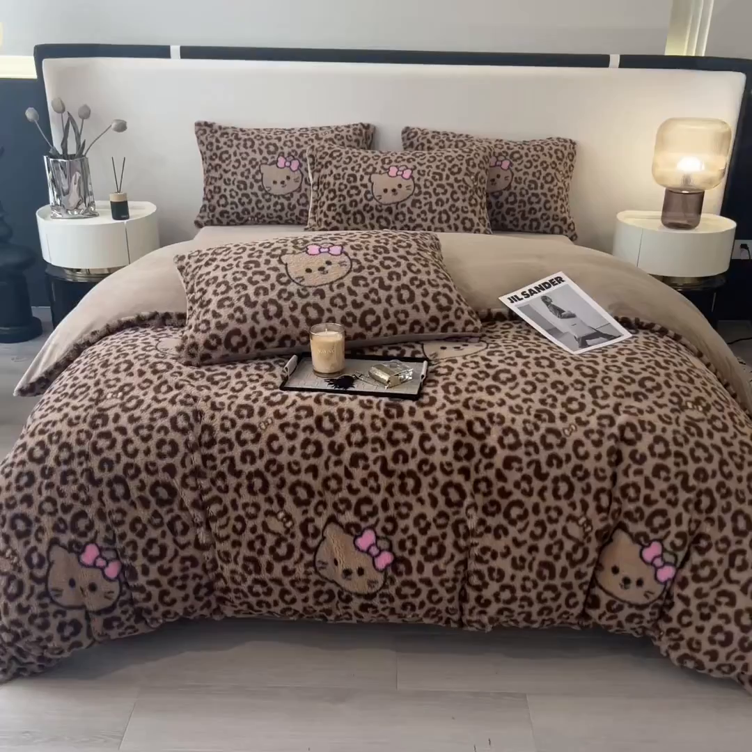 91家纺网 家纺一手货源 找家纺 倾慕家纺 2026新款高克重兔毛绒保暖四件套 猫咪豹纹