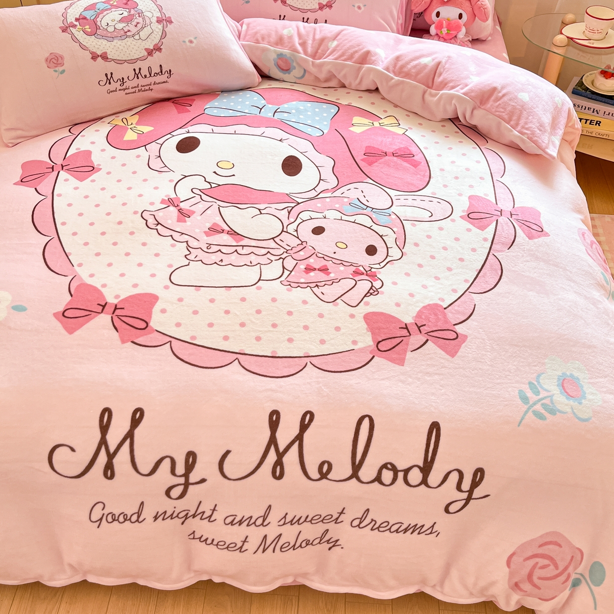 91家纺网 家纺一手货源 找家纺 博雅 2025新款三丽鸥正版授权高克重大版牛奶绒四件套 牛奶绒大版-小花美乐蒂