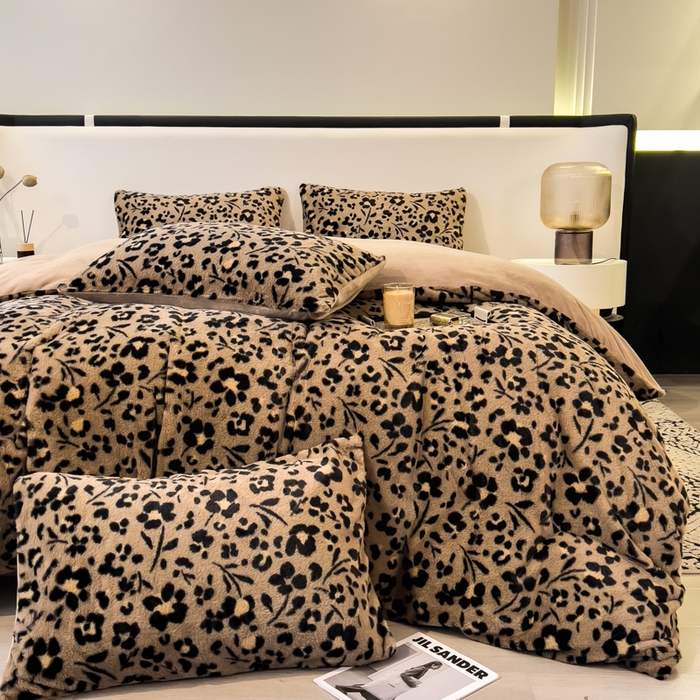 91家纺网 家纺一手货源 找家纺 倾慕家纺 2026新款高克重兔毛绒保暖单被套 花影咖