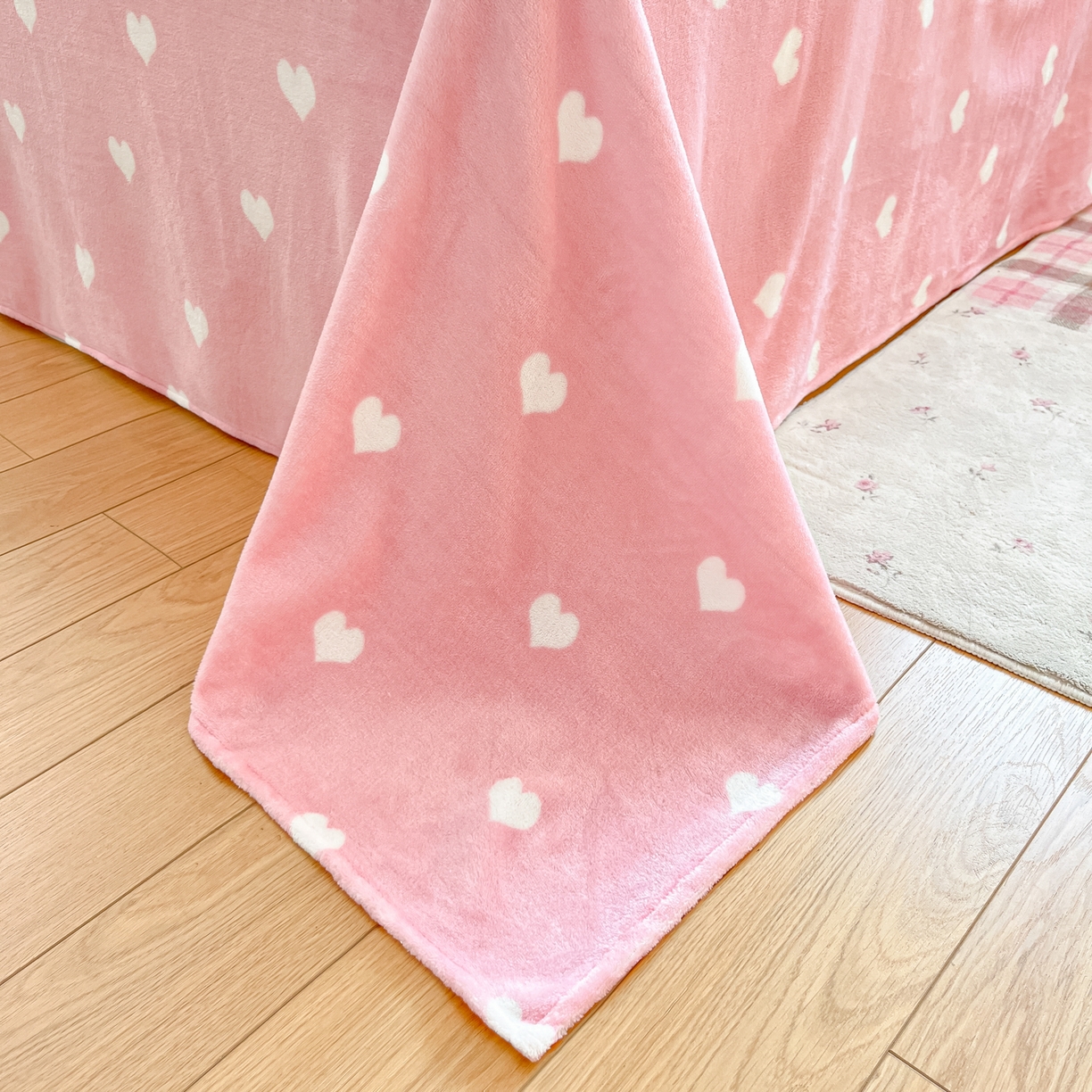 91家纺网 家纺一手货源 找家纺 博雅 2025新款三丽鸥正版授权高克重大版牛奶绒四件套 牛奶绒大版-小花美乐蒂