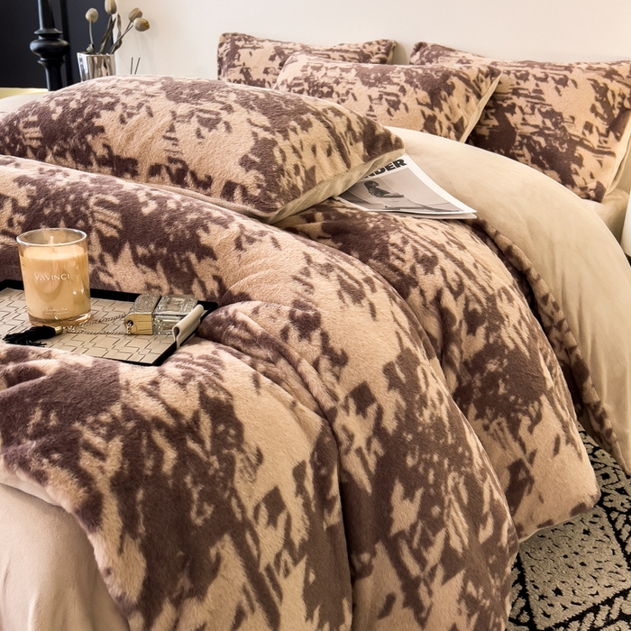 91家纺网 家纺一手货源 找家纺 倾慕家纺 2026新款高克重兔毛绒保暖单被套 千鸟咖