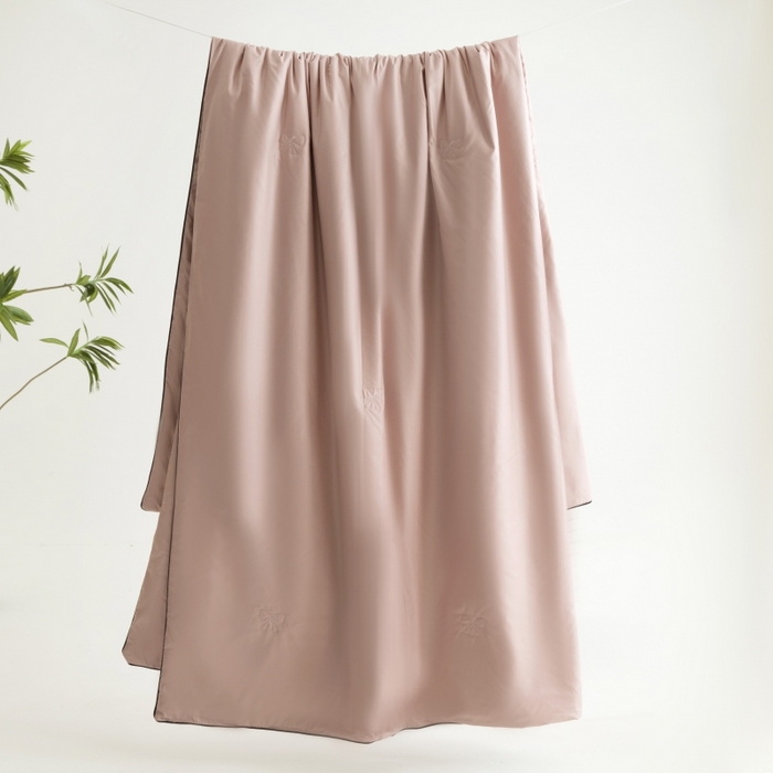 91家纺网 家纺一手货源 找家纺 汣沐生活 2025新款水洗真丝夏被夏被四件套 豆蔻粉+冰川灰