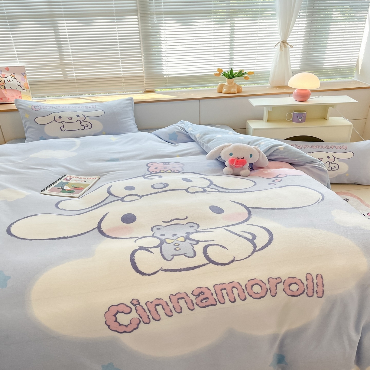 91家纺网 家纺一手货源 找家纺 博雅 2025新款三丽鸥正版授权高克重大版牛奶绒四件套 牛奶绒大版-云朵玉桂狗